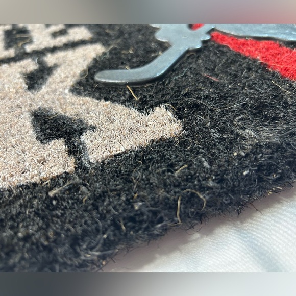 Heavy Duty Coir Doormat w/ Metallic Hockey Player - Picture 4 of 13